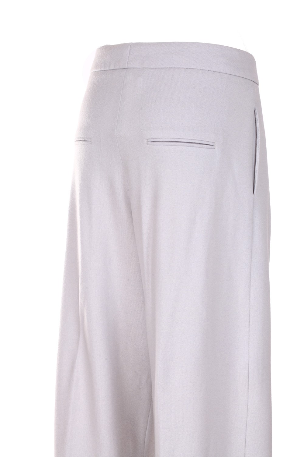 shop FABIANA FILIPPI Saldi Pantalone: Fabiana Filippi pantalone plissé in lana.
Realizzato in un elegante tessuto jersey di lana cotta.
Gamba ampia.
Modello comfort fit, per look rilassati.
Composizione: 80%Lana Vergine 20%Poliammide.
Fabbricato in italia.. PAD222W358-D196 8172 number 2753247